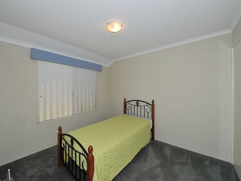 1 Brouwer Trail, Dudley Park WA 6210