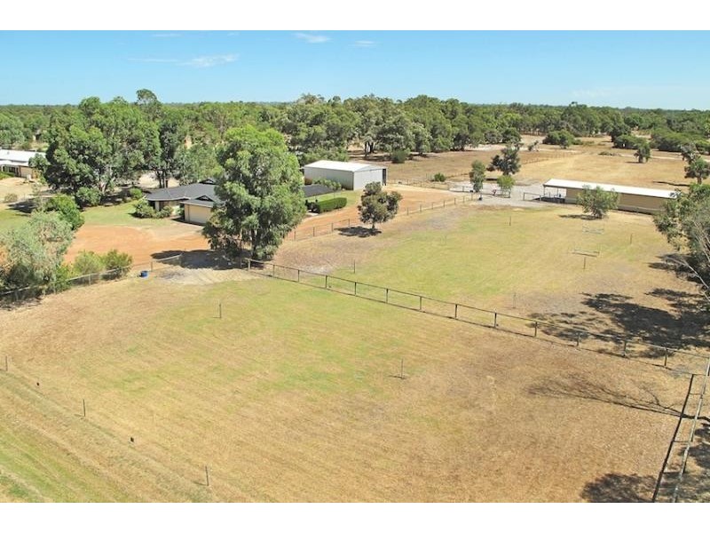 38 Tranquil Retreat, Barragup WA 6209