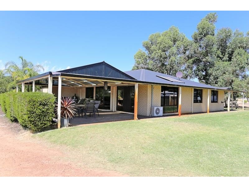 38 Tranquil Retreat, Barragup WA 6209