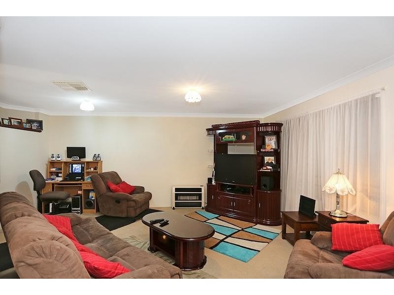 13 Windermere Way, Greenfields WA 6210