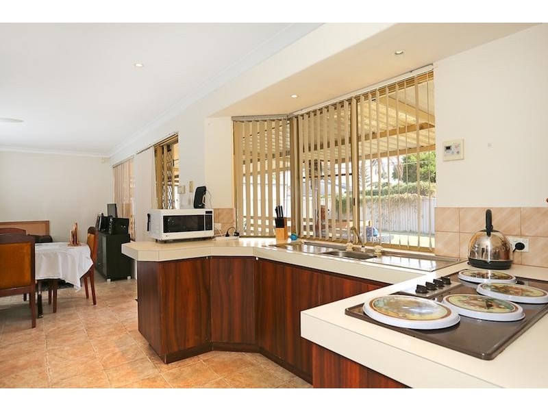 13 Windermere Way, Greenfields WA 6210