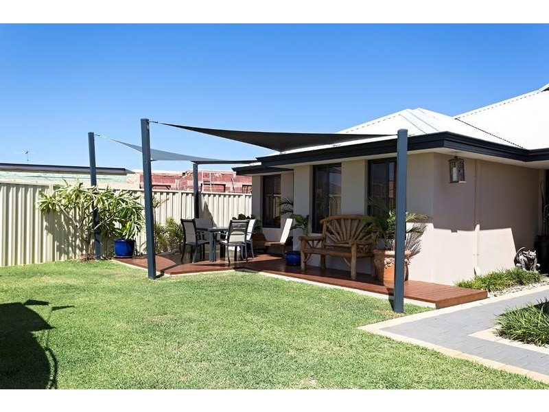 10 Bertha Loop, Dudley Park WA 6210