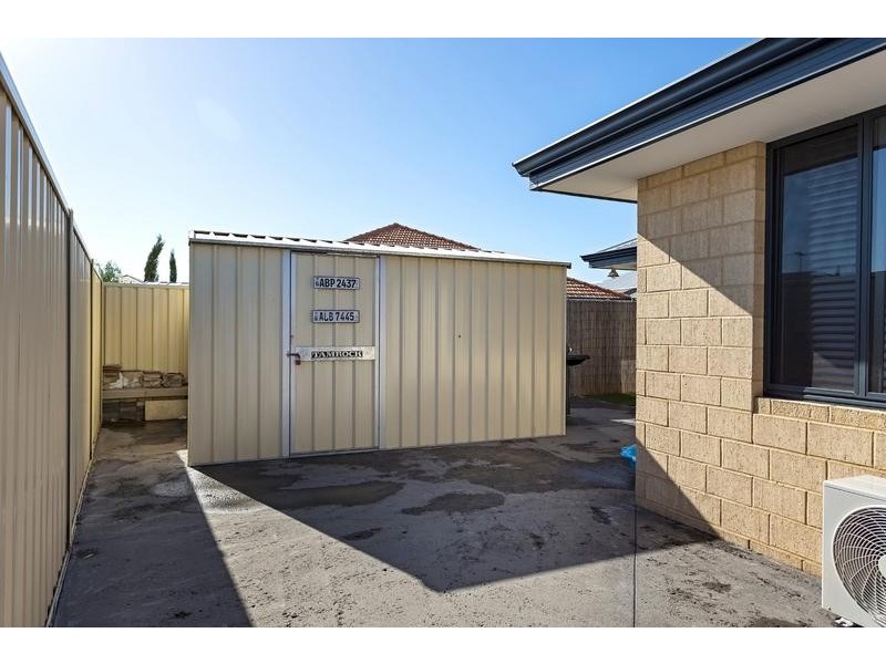 10 Bertha Loop, Dudley Park WA 6210