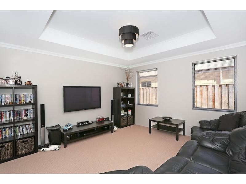 52 Seascapes Boulevard, Halls Head WA 6210