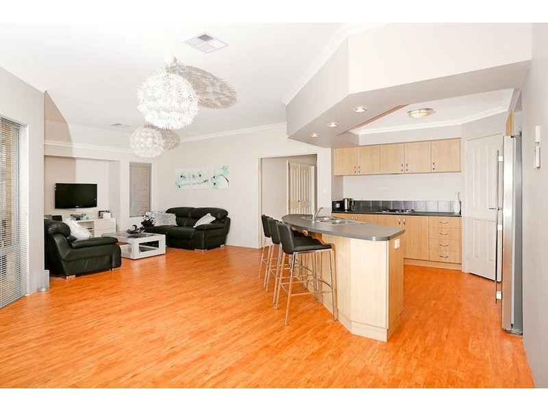 52 Seascapes Boulevard, Halls Head WA 6210