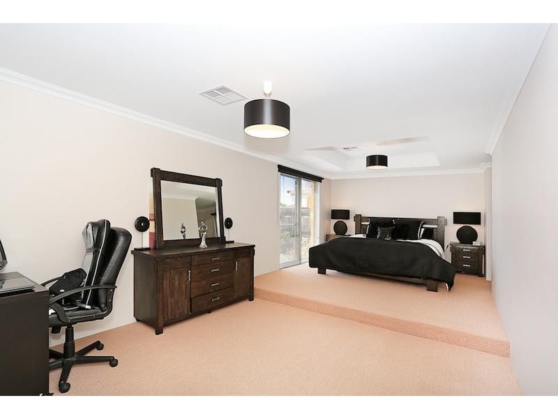 52 Seascapes Boulevard, Halls Head WA 6210