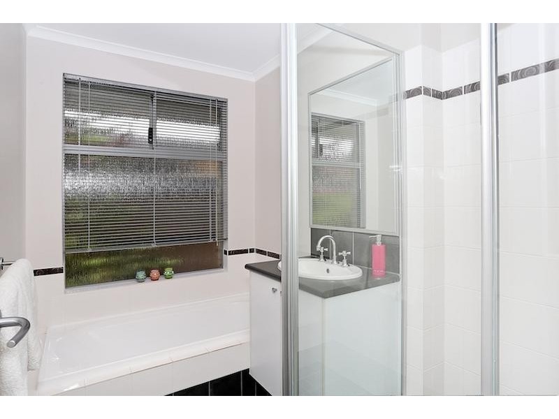 52 Seascapes Boulevard, Halls Head WA 6210