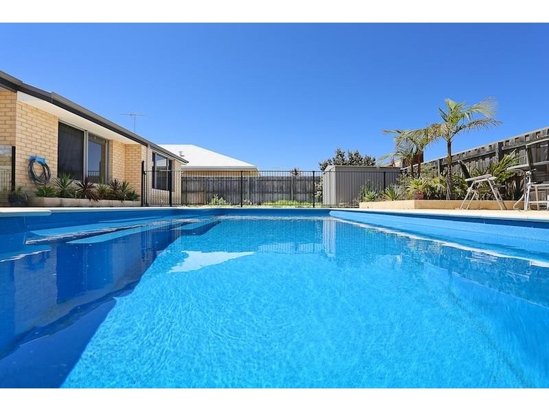 52 Seascapes Boulevard, Halls Head WA 6210