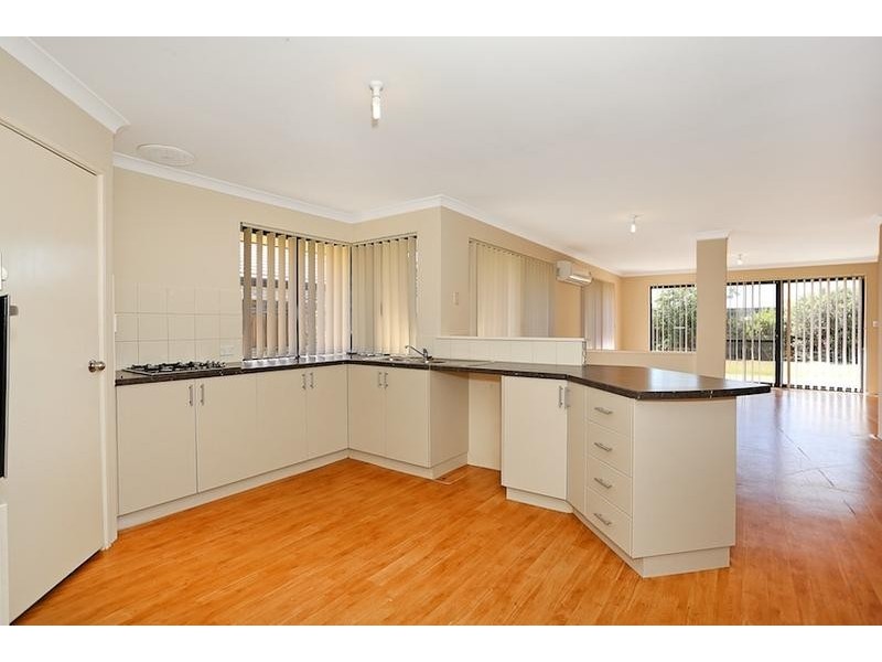 57 Seascapes Boulevard, Halls Head WA 6210