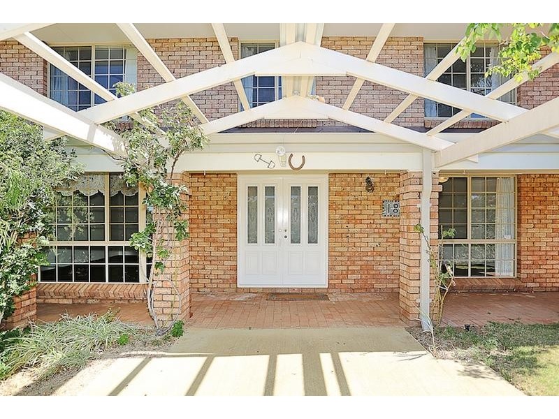 18 Melaleuca Terrace, Halls Head WA 6210