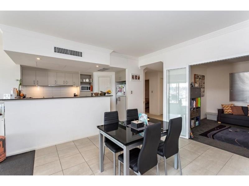 13/1 Breakwater Parade, Mandurah WA 6210