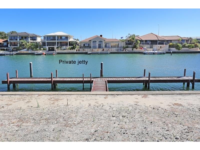 12 Eunamara Retreat, Halls Head WA 6210