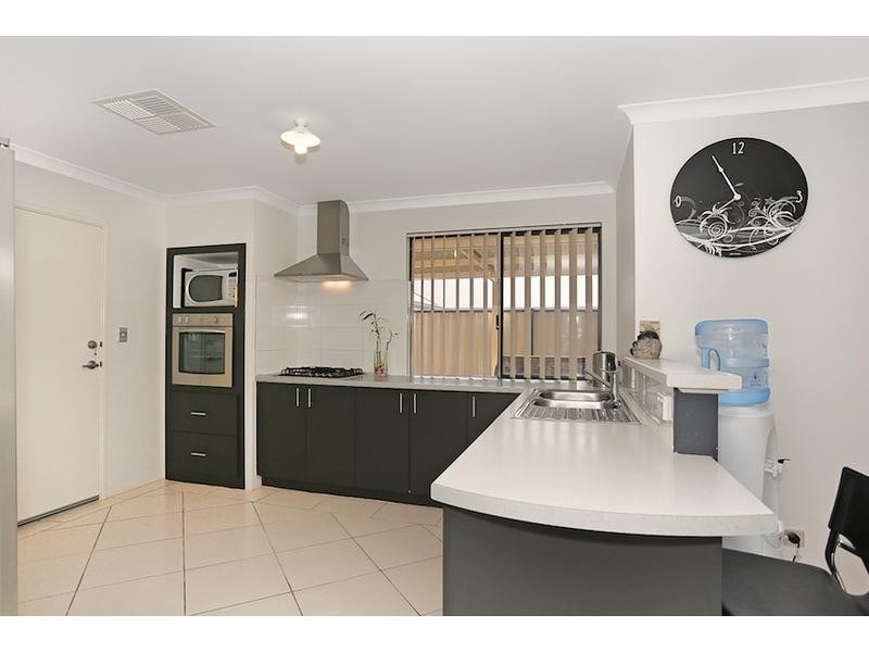 18 Bamburgh Turn, Meadow Springs WA 6210