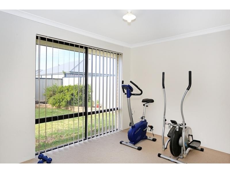 18 Bamburgh Turn, Meadow Springs WA 6210