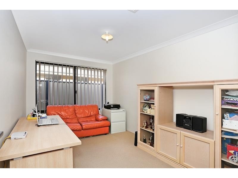 18 Bamburgh Turn, Meadow Springs WA 6210