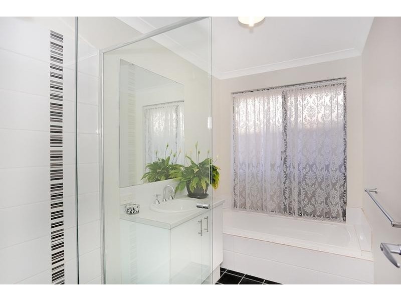 18 Bamburgh Turn, Meadow Springs WA 6210