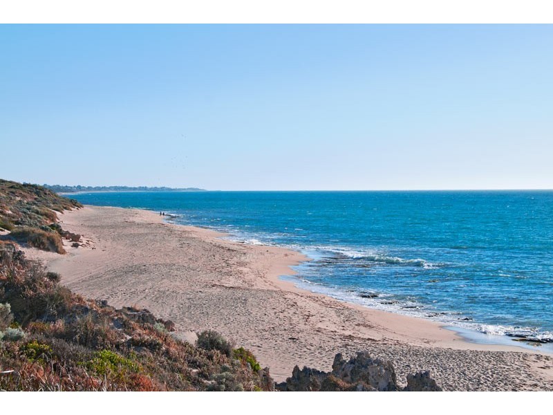 8 Clipper Way, Halls Head WA 6210