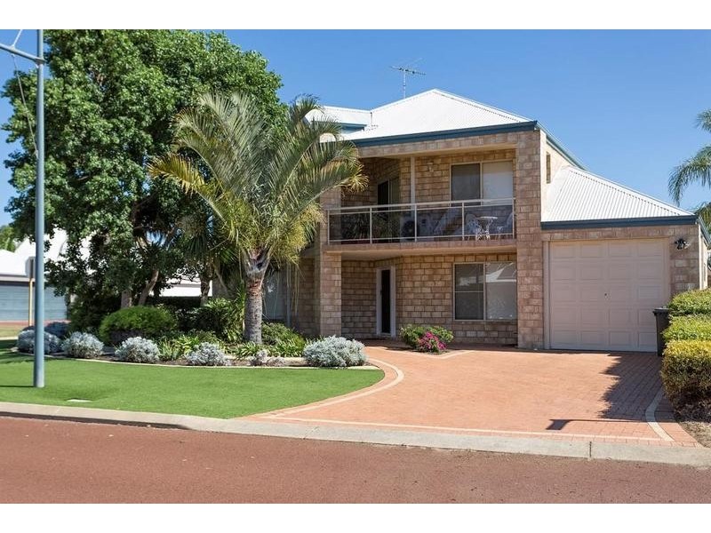 1 Carnarvon Way, Erskine WA 6210