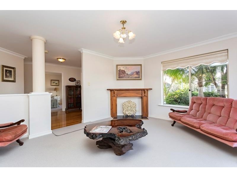 1 Carnarvon Way, Erskine WA 6210