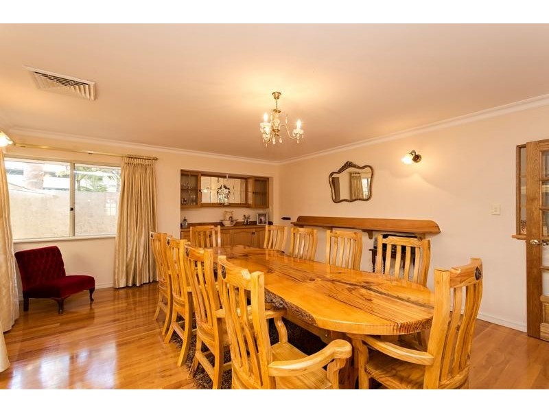 1 Carnarvon Way, Erskine WA 6210