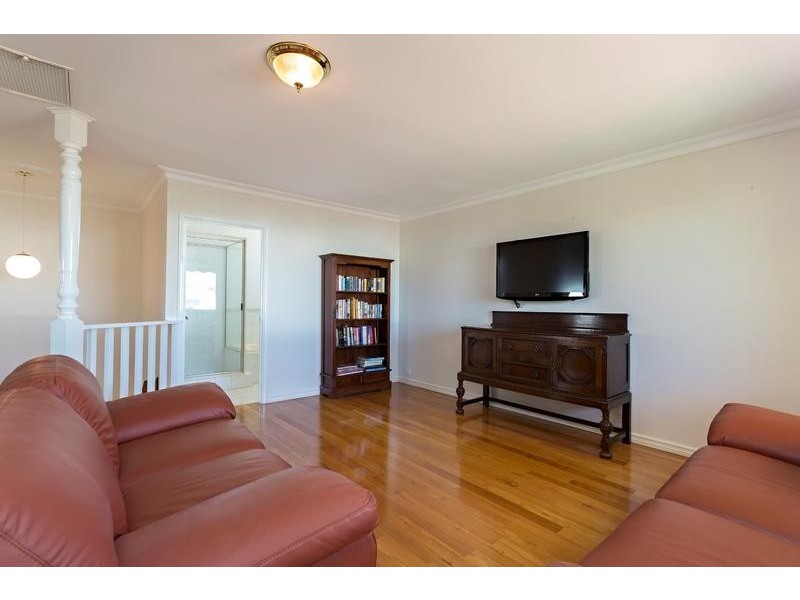 1 Carnarvon Way, Erskine WA 6210