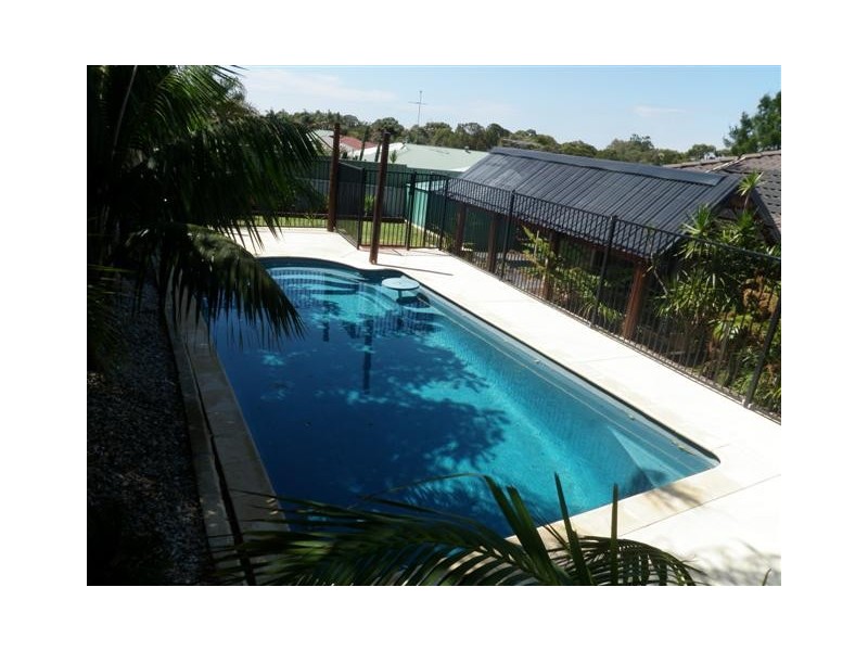 81 Templetonia Promenade, Halls Head WA 6210