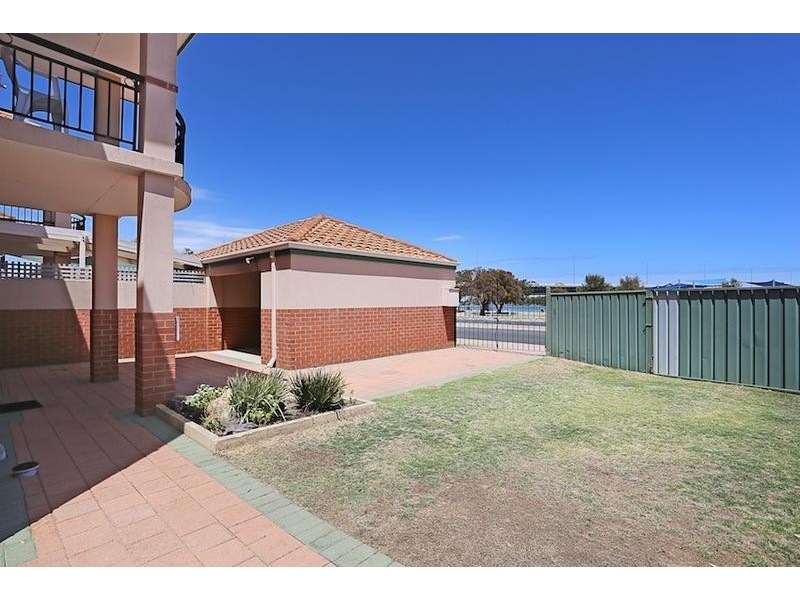 58 Waterside Drive, Dudley Park WA 6210