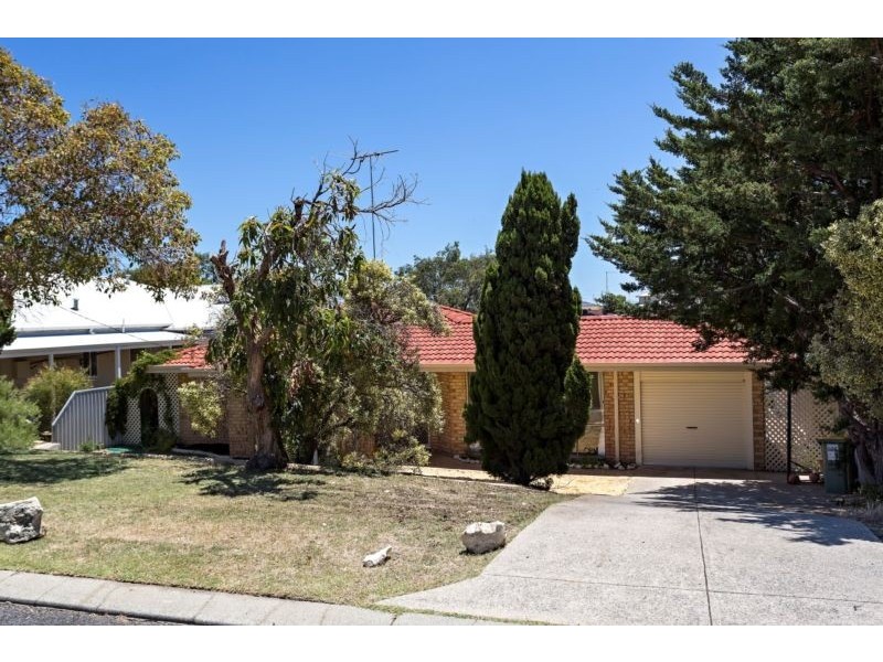 18 Scrivener Place, Halls Head WA 6210