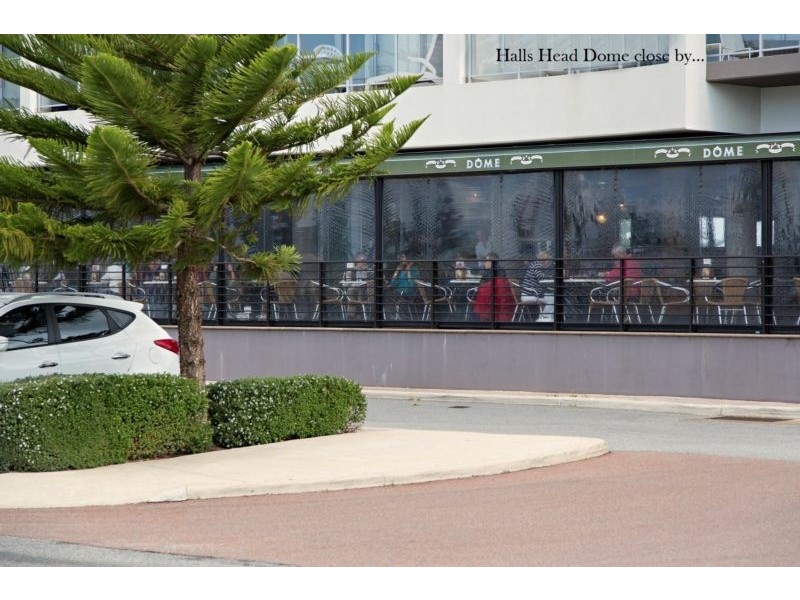 18 Scrivener Place, Halls Head WA 6210