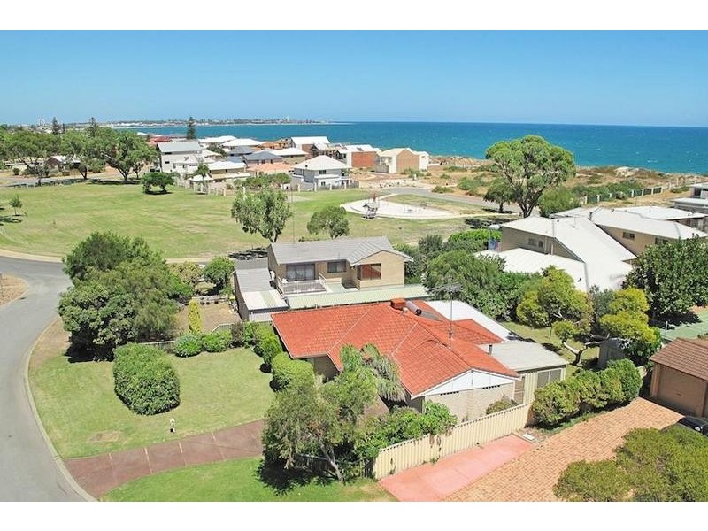 8 Haven Court, Silver Sands WA 6210