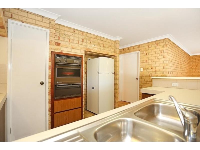 8 Haven Court, Silver Sands WA 6210