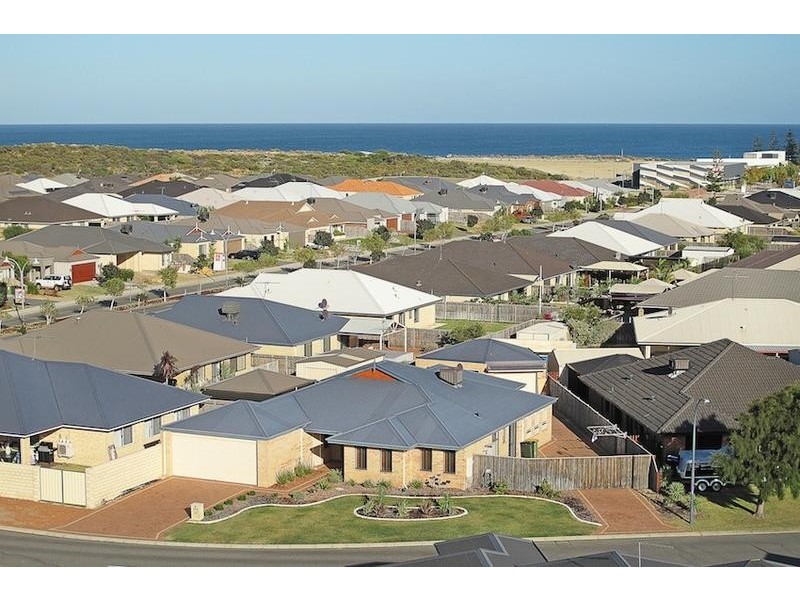 50 Carissa Turn, Halls Head WA 6210