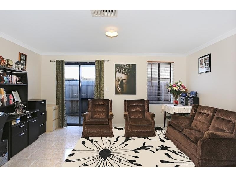 50 Carissa Turn, Halls Head WA 6210