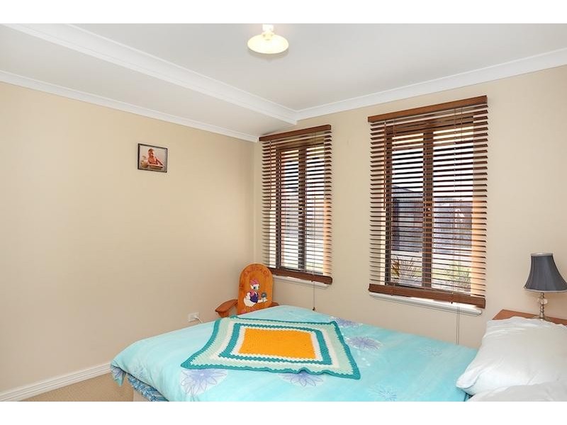 50 Carissa Turn, Halls Head WA 6210