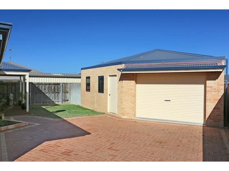 50 Carissa Turn, Halls Head WA 6210
