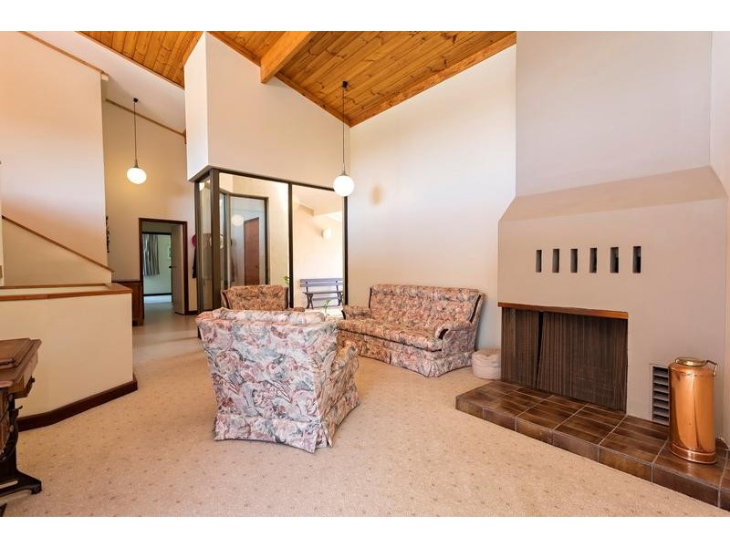 17 Carina Circle, Halls Head WA 6210
