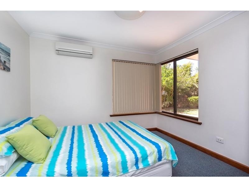 17 Carina Circle, Halls Head WA 6210