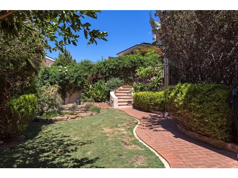 17 Carina Circle, Halls Head WA 6210