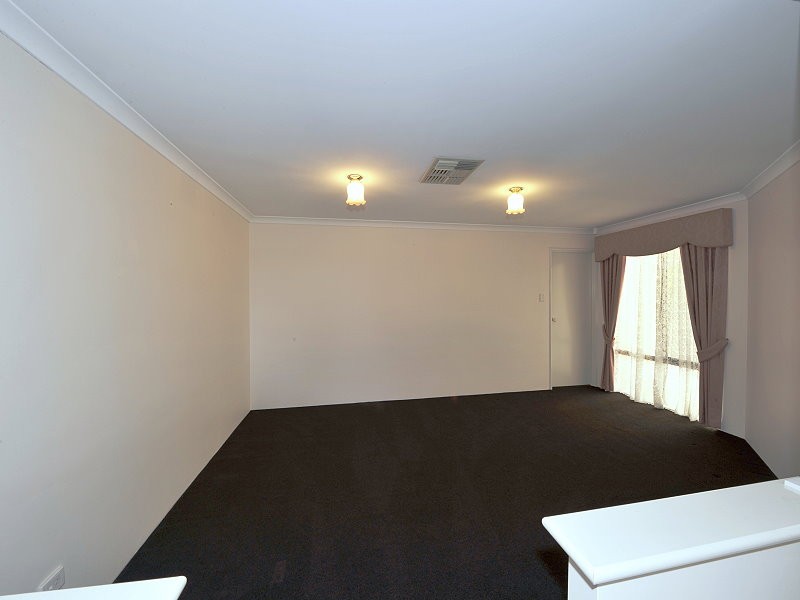 2 Boileau Place, San Remo WA 6210