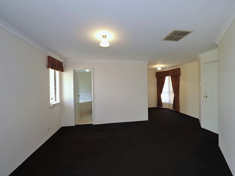 2 Boileau Place, San Remo WA 6210