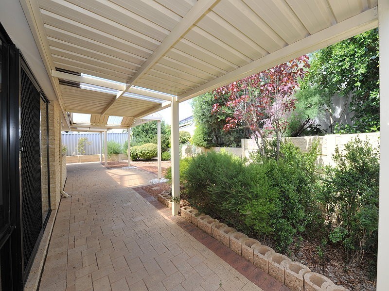 2 Boileau Place, San Remo WA 6210