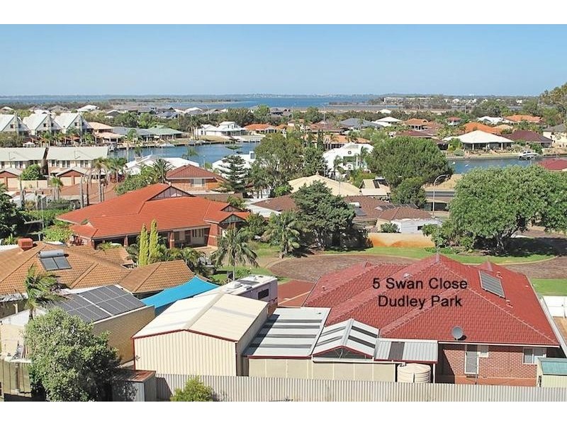 5 Swan Close, Dudley Park WA 6210