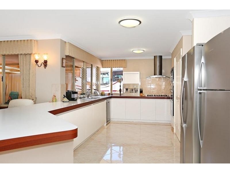 5 Swan Close, Dudley Park WA 6210