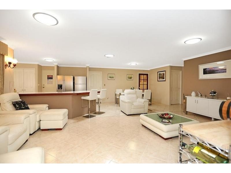 5 Swan Close, Dudley Park WA 6210