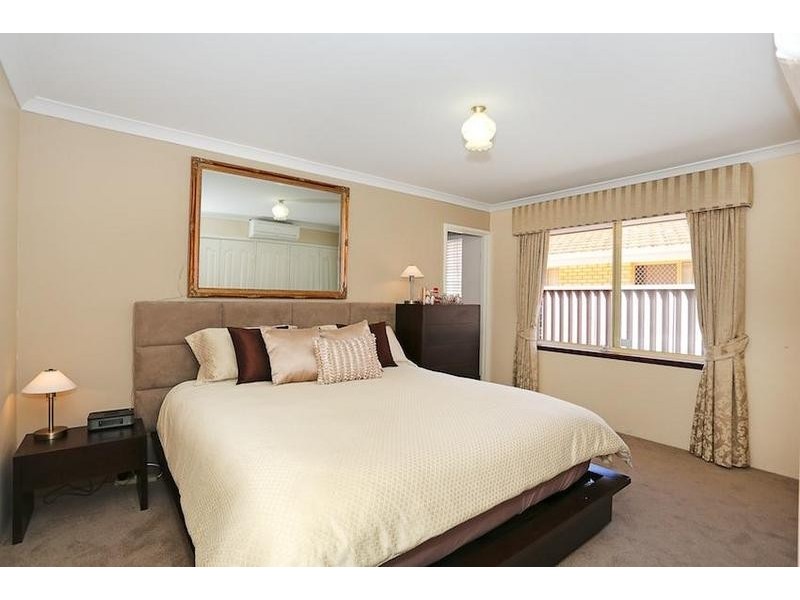 5 Swan Close, Dudley Park WA 6210