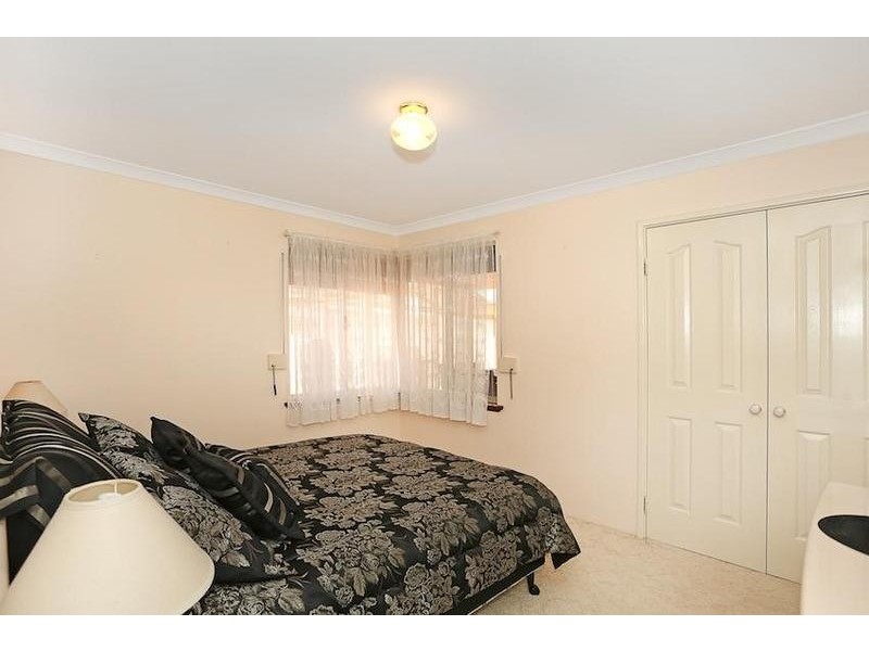 5 Swan Close, Dudley Park WA 6210