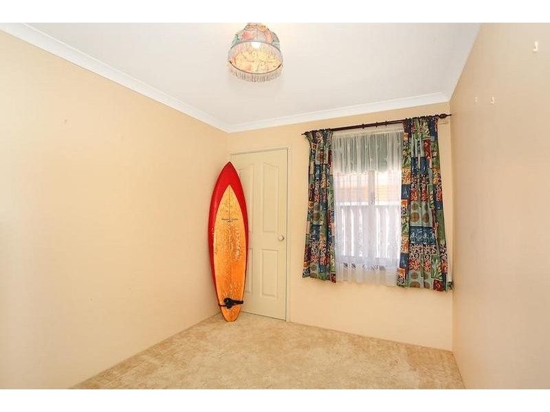 5 Swan Close, Dudley Park WA 6210