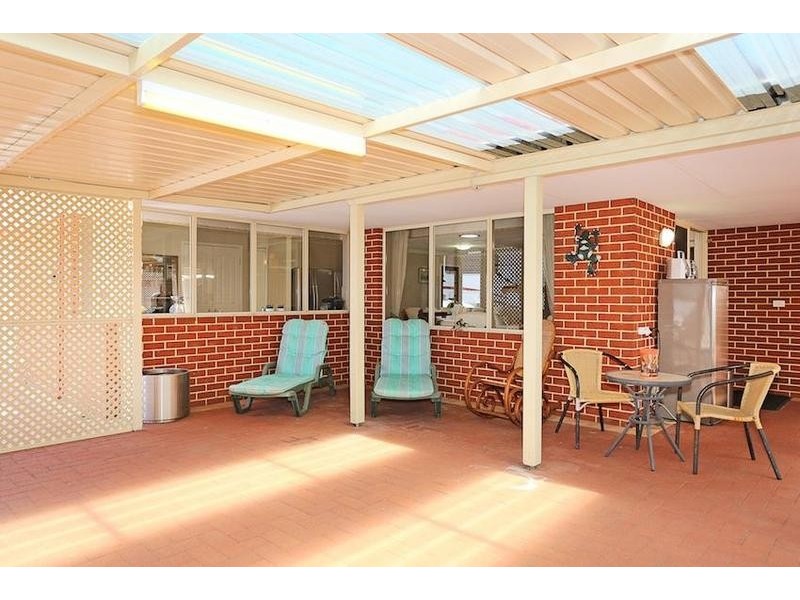 5 Swan Close, Dudley Park WA 6210