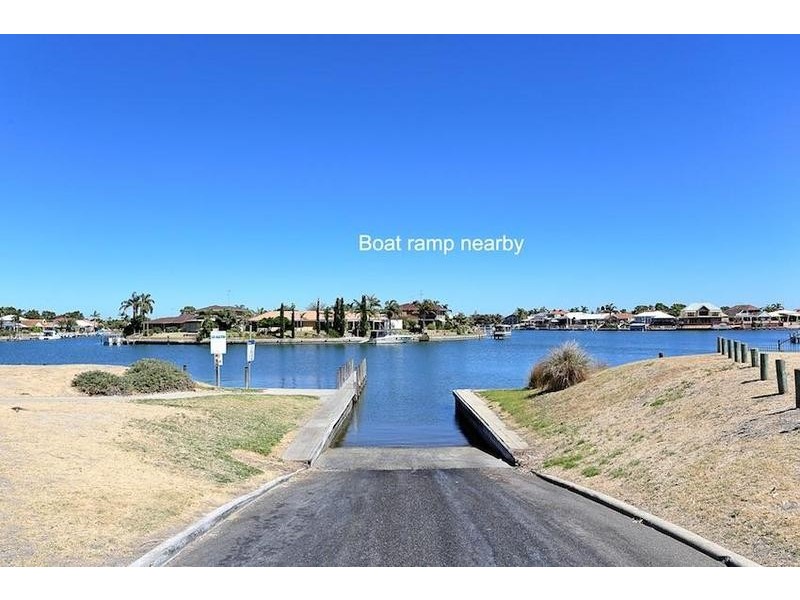 5 Swan Close, Dudley Park WA 6210