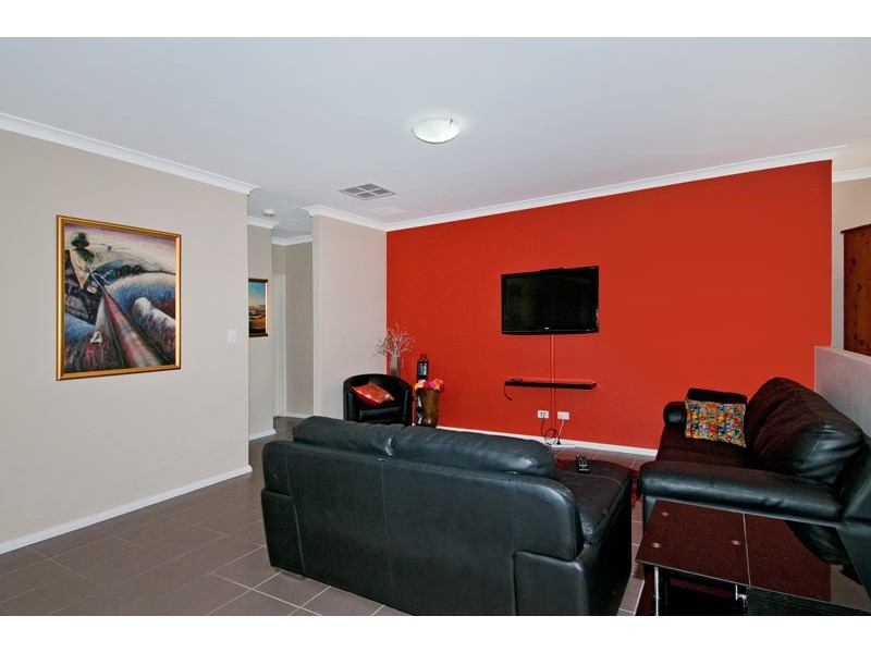 23 Lismore Ridge, Lakelands WA 6180